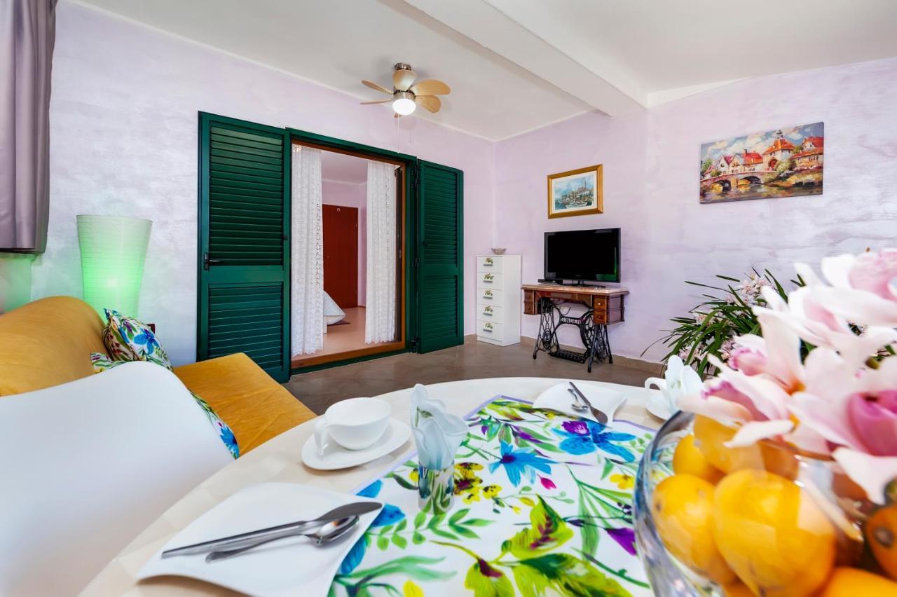 Apartments And Rooms Villa Dea Adults Only Rovinj Luaran gambar