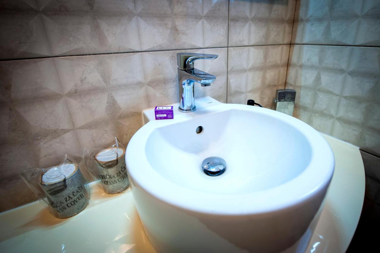 Apartments And Rooms Villa Dea Adults Only Rovinj Luaran gambar