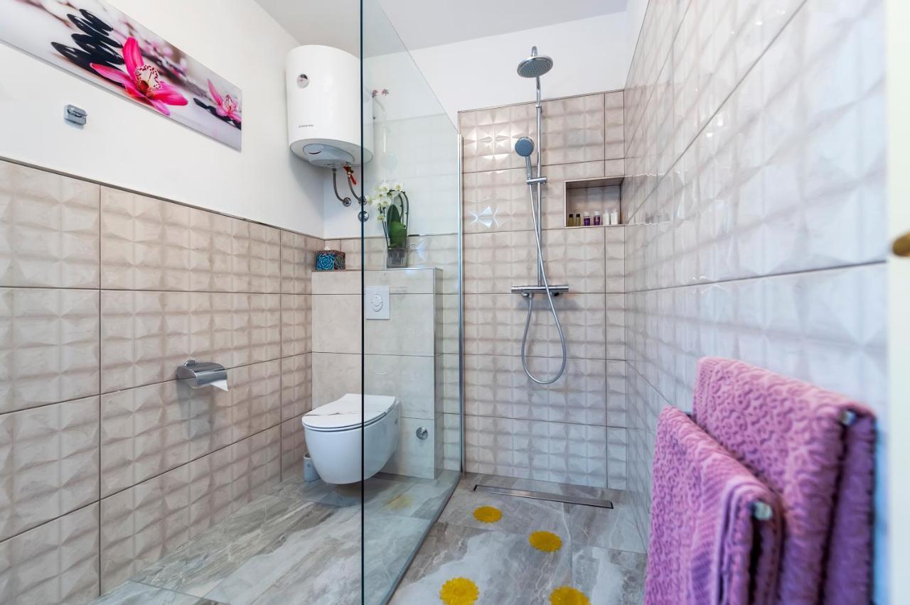 Apartments And Rooms Villa Dea Adults Only Rovinj Luaran gambar