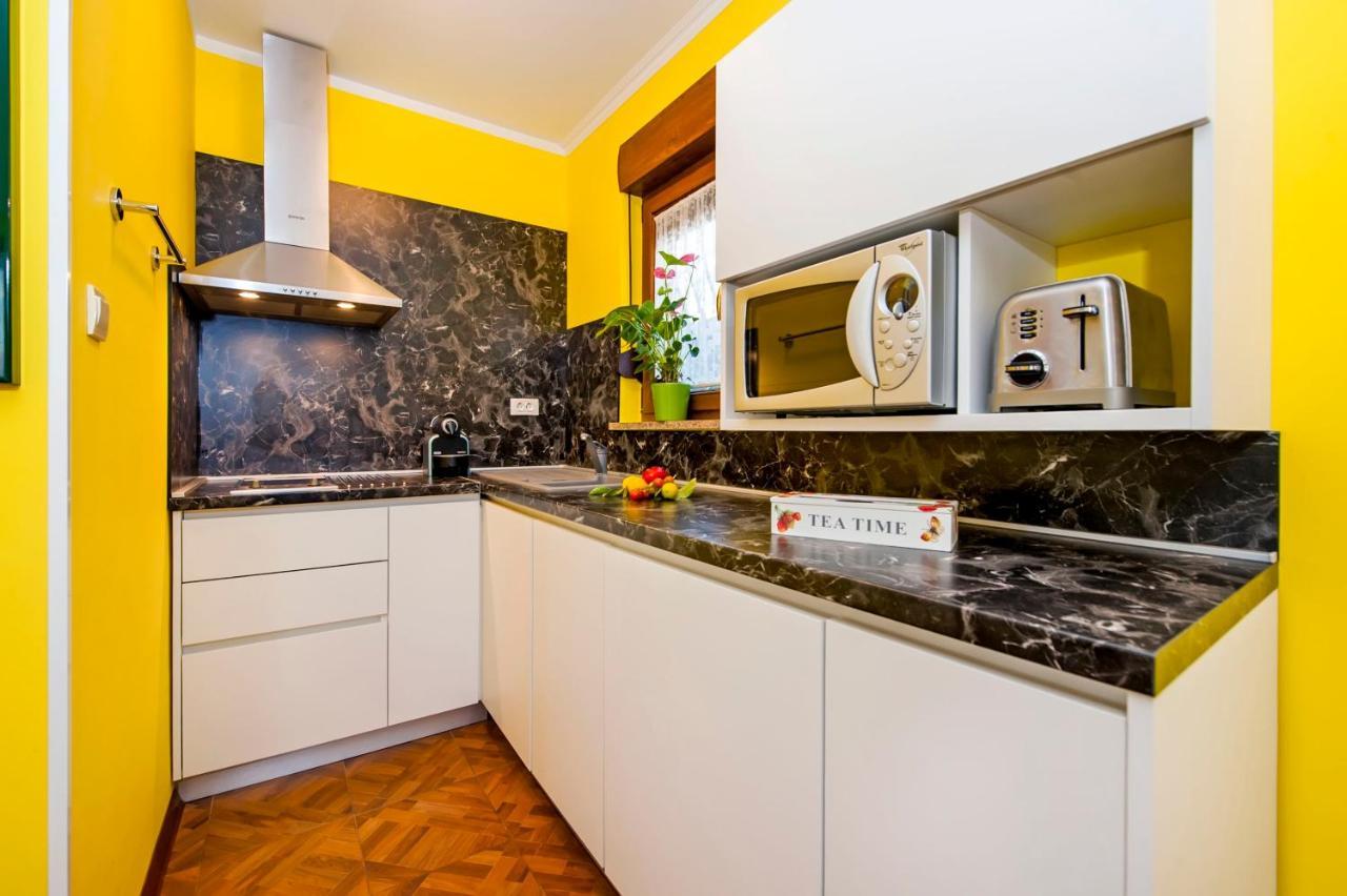 Apartments And Rooms Villa Dea Adults Only Rovinj Luaran gambar