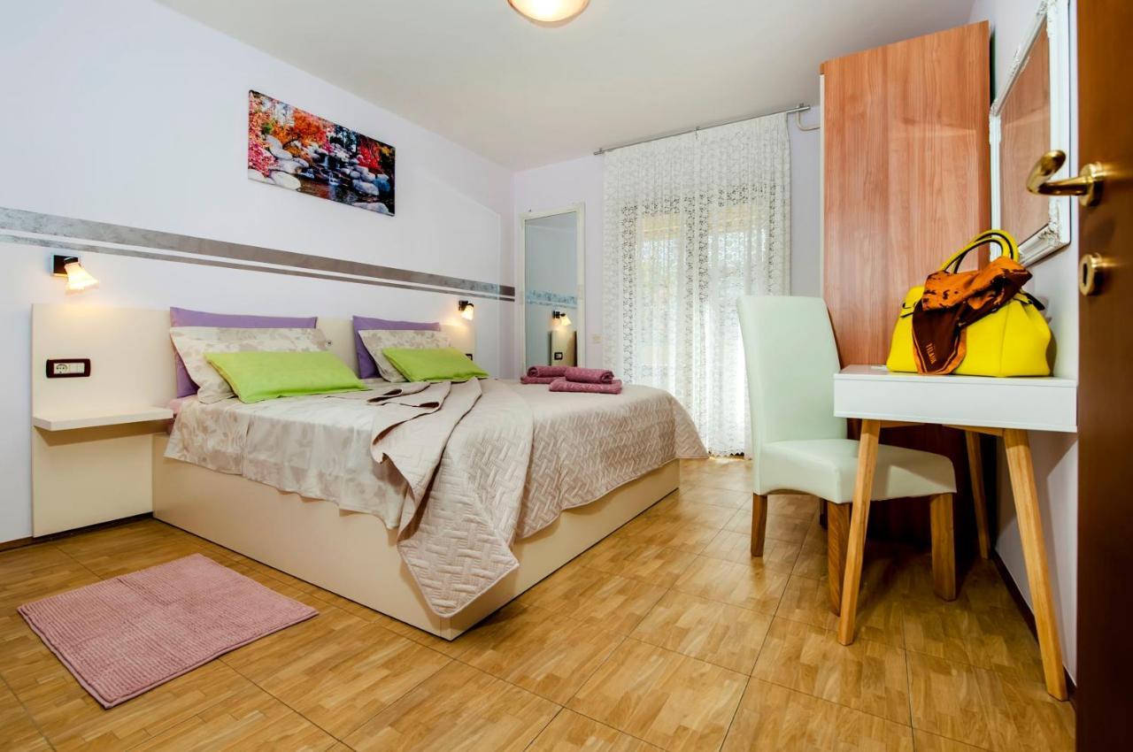 Apartments And Rooms Villa Dea Adults Only Rovinj Bilik gambar